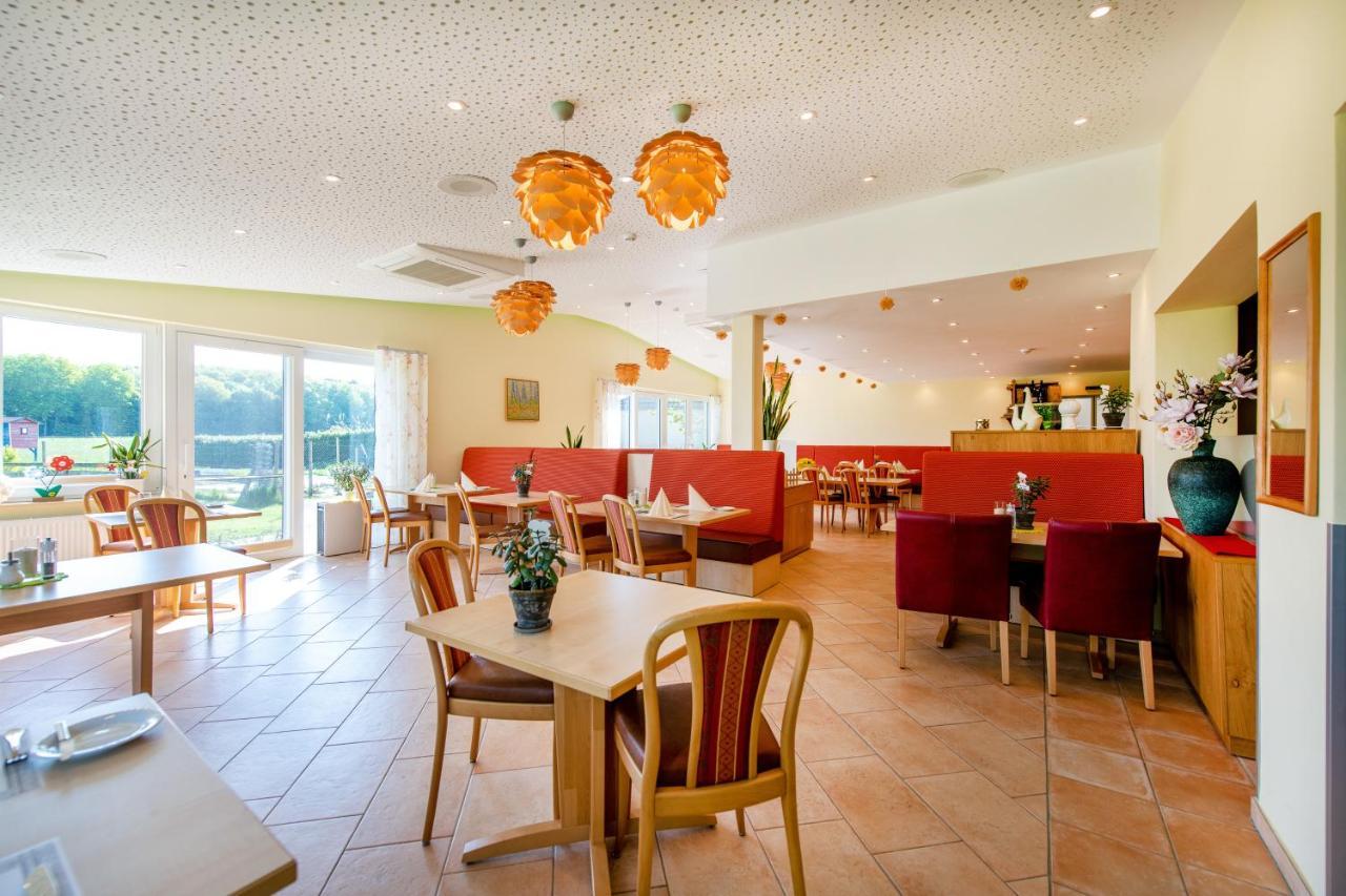 Waldesblick, Hotel-Restaurant Lahr  ภายนอก รูปภาพ