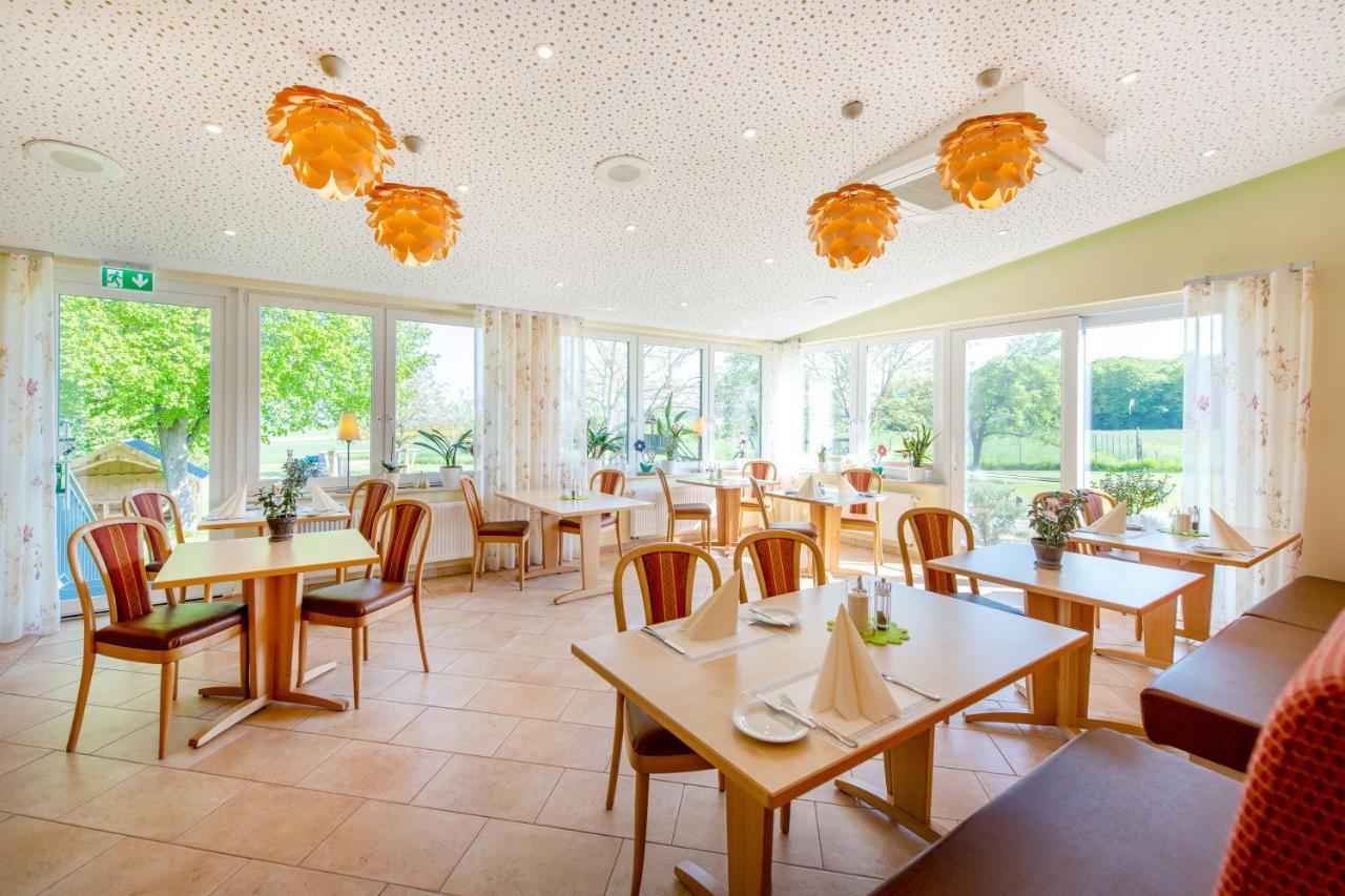 Waldesblick, Hotel-Restaurant Lahr  ภายนอก รูปภาพ