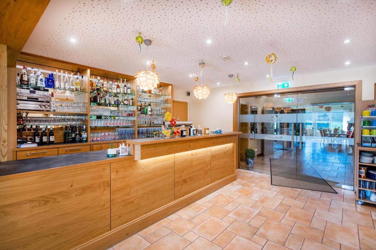 Waldesblick, Hotel-Restaurant Lahr  ภายนอก รูปภาพ