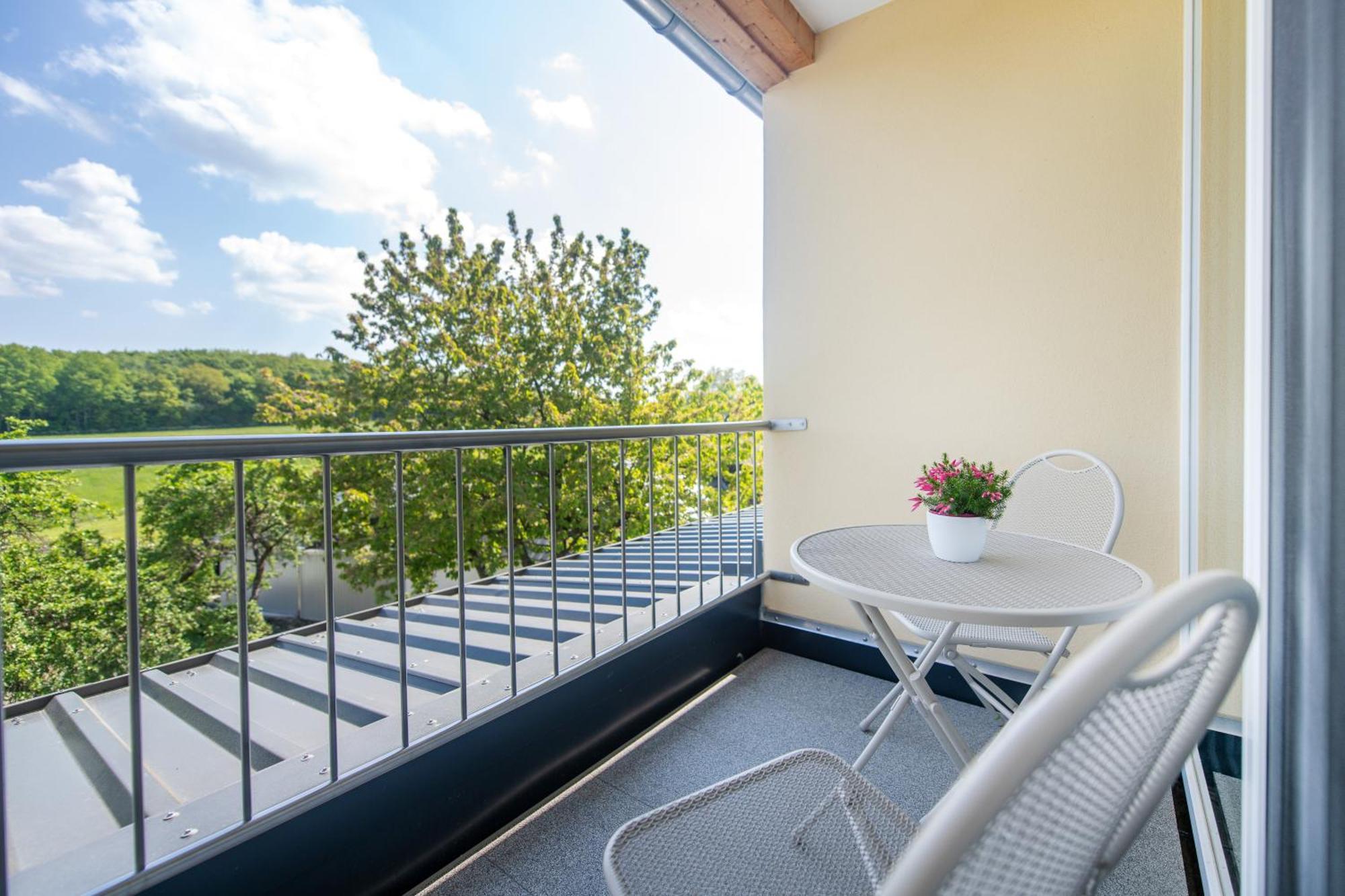 Waldesblick, Hotel-Restaurant Lahr  ภายนอก รูปภาพ