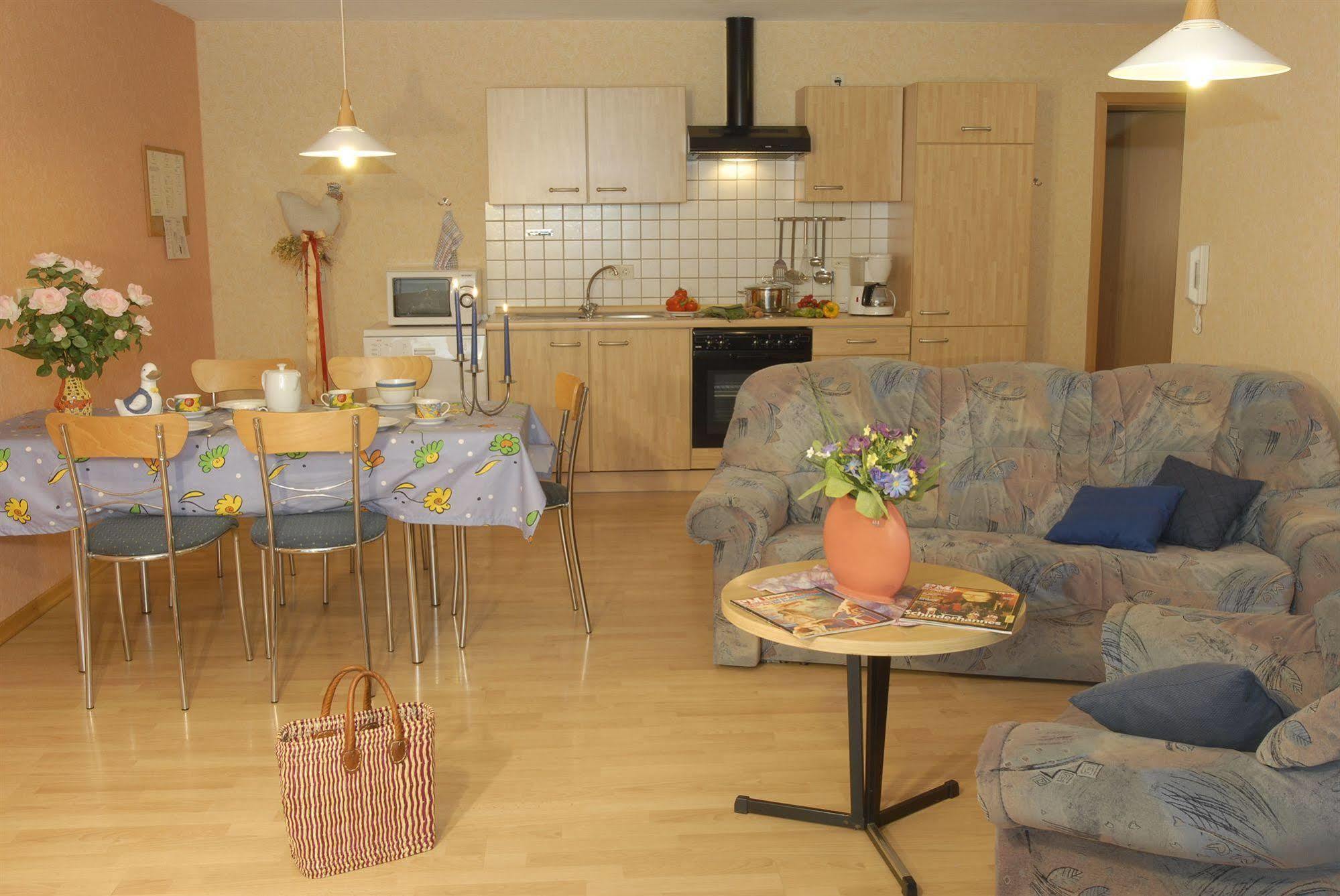 Waldesblick, Hotel-Restaurant Lahr  ภายนอก รูปภาพ